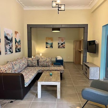 Spacious And Beautiful House 比雷埃夫斯 外观 照片