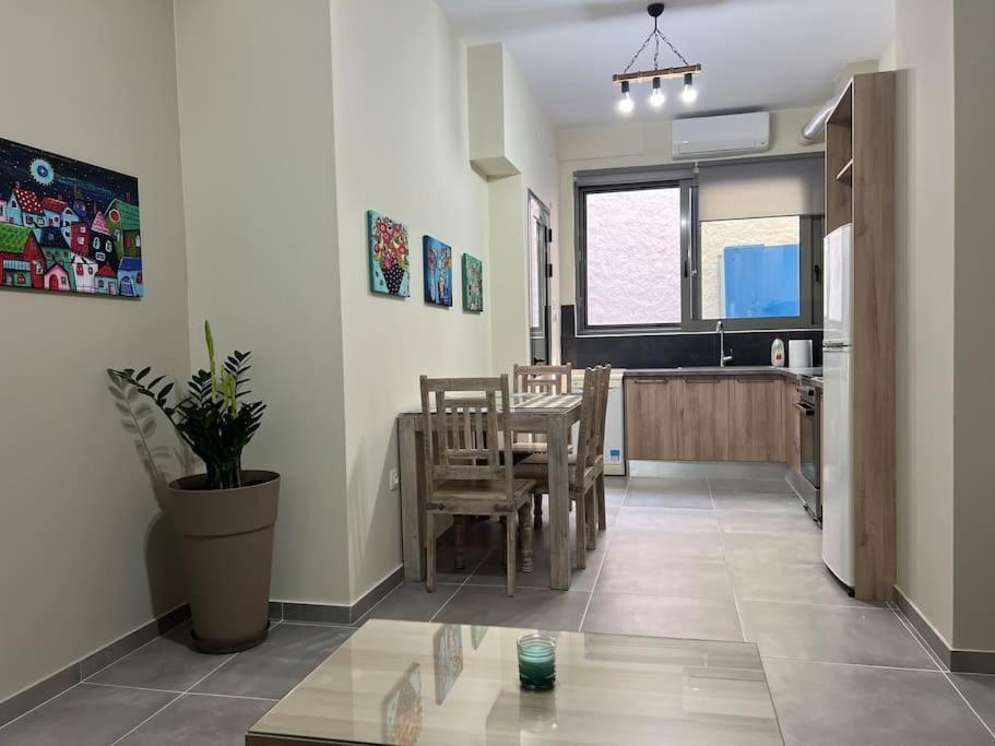 Spacious And Beautiful House 比雷埃夫斯 外观 照片