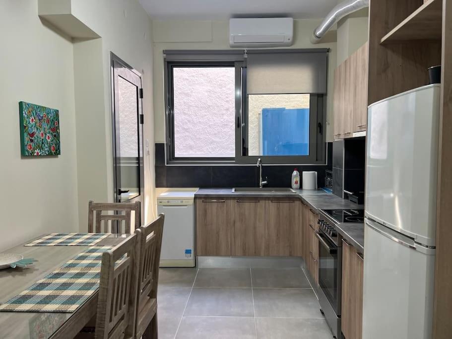 Spacious And Beautiful House 比雷埃夫斯 外观 照片